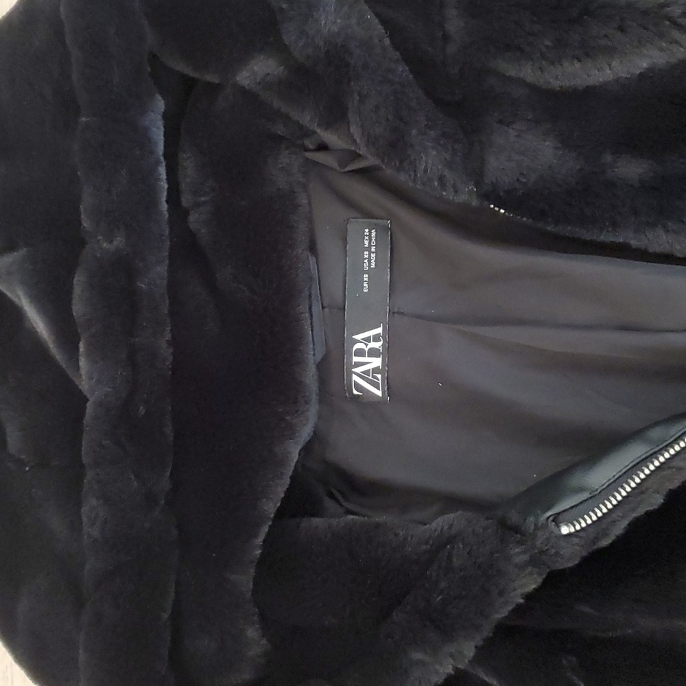 New Zara Faux Fur Jacket With Hood - Picture 6 of 7